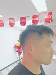 -米娜护肤造型