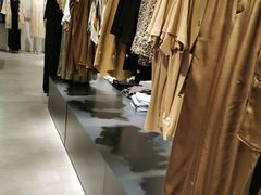 -URBAN REVIVO(欢乐海岸购物中心店)