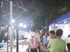 -吴山路夜市