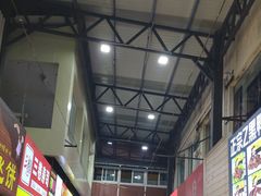 -泰龙城小吃街