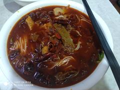 红汤酸菜酥肉米线-莽子抄手米线(南坪直营店)