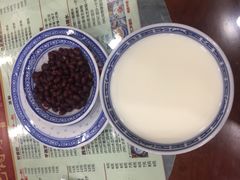 -赵记传承特色牛奶甜品(泉城广场店)