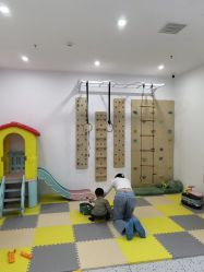 -熊小米专业儿童游泳馆