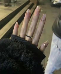-董小姐日式美甲美睫·皮肤管理