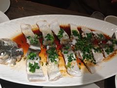 -江间有味·拼烧·鱼鲜·粤式靓汤(汉口江滩店)