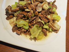-宣威山野人家·云南菜·菌火锅(金碧店)