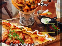 -Mark&Mars Restaurant