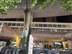 -老街烧烤大排档·地道湖北菜·龙虾馆(汉口火车站店)