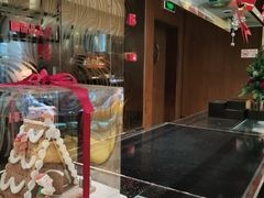-上海西藏大厦万怡酒店Momo Cafe(徐汇店)