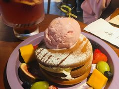 香草浆果松饼-邊渡咖啡