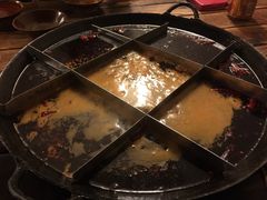 -岗上渣渣老火锅(两路口店)