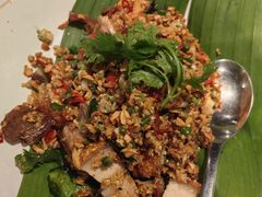 -Kub Kao Kub Pla (Terminal21)