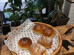 -沁屋面包店(人民东路店)