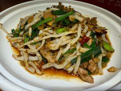 -魏铭鱼头捞饭(晋阳路店)