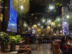 -临界音乐酒馆·小龙虾·江湖菜(华熙LIVE·鱼洞店)