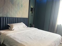 -粤塔X趣影电竞酒店(天河广场车陂地铁站店)