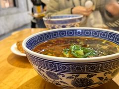 辣肉面-沪西老弄堂面馆(定西路店)