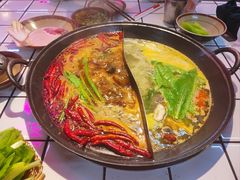 -巴卤社老火锅(财富店)