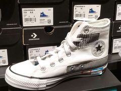 -五环Outlets(高新工厂店)