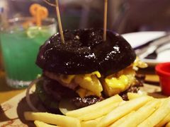 -味德西餐音乐酒吧 Wade's Bar&Grill