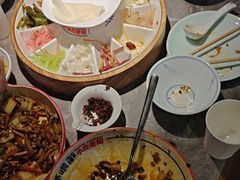 -怪噜范·贵阳小吃大排档旗舰店(世纪金源店)