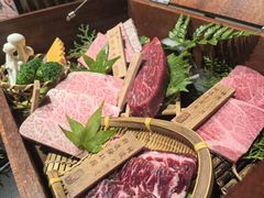 -山川小町·极番烧肉(新地假日广场店)