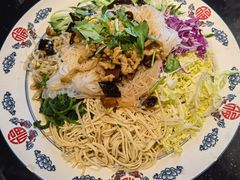 -鱼窝棚柴火铁锅炖(富山屯店)