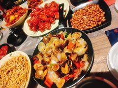 -巴厘龙虾·榜首油焖大虾(音乐学院·沿江酒馆店)