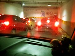 -百联又一城停车场