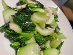 青菜炒蘑菇-大牌大·传统杭帮菜(湖滨店)