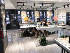 -宏宇眼镜蔡司依视路折扣店(兆佳眼镜城店)