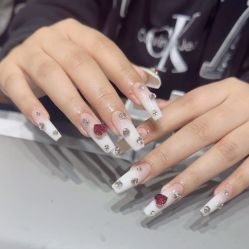 -艾珂·美甲美睫
