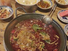 -旧街市鲜货老火锅(大光路店)