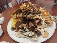 -菌之家·专业纯野生菌火锅·特色炒菌