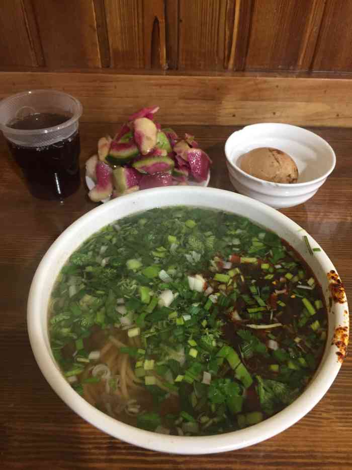 一窝丝蓬灰牛肉面-"都没开门了,店面在转让中.小伙伴别白跑了.