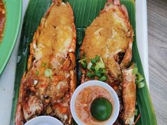 -东海岸人工湖美食村