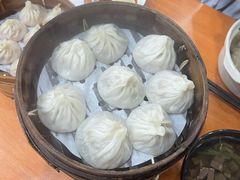 -莱莱小笼·乔艾