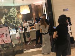 等位区-GODIVA(万象城店)