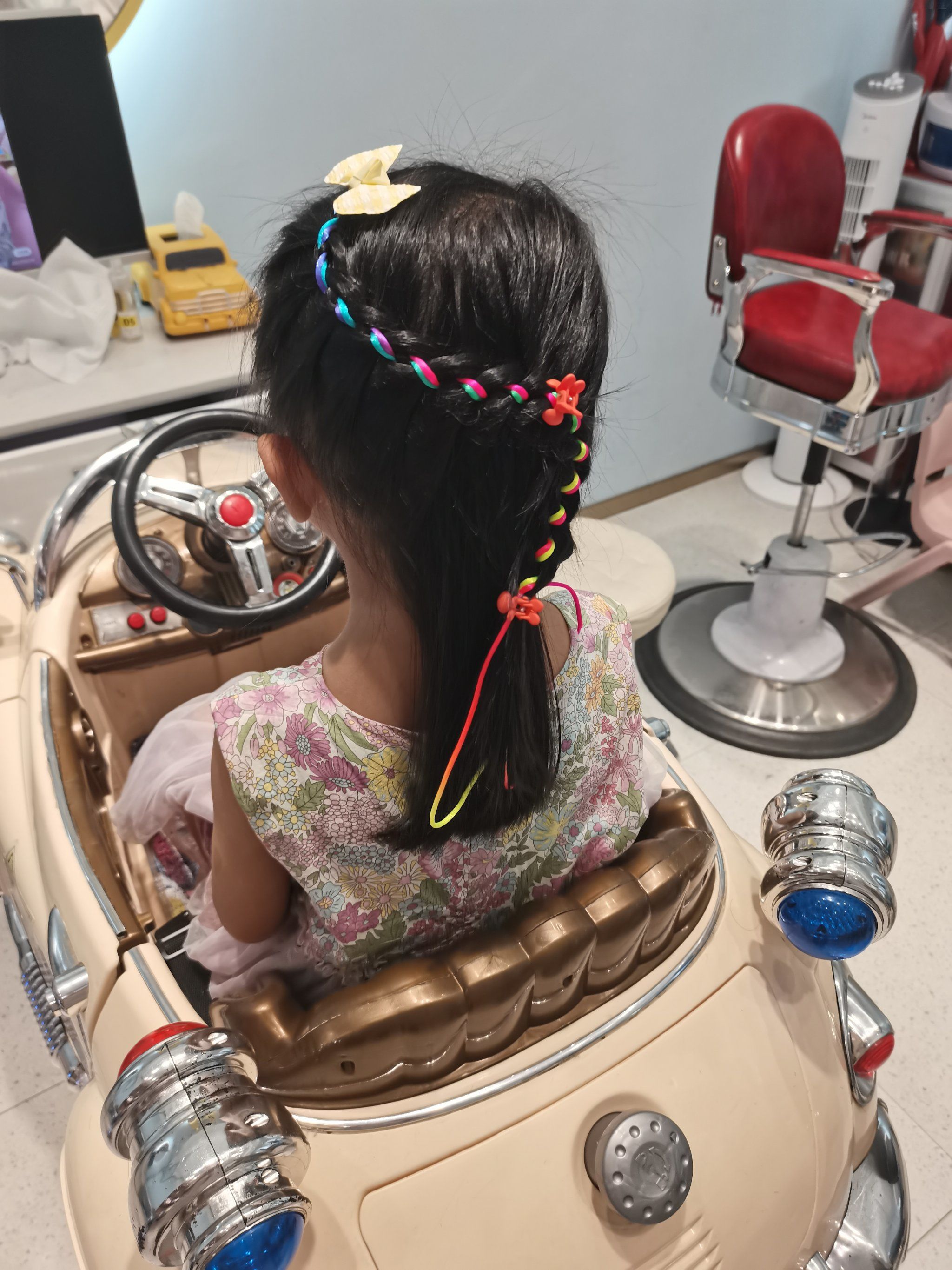 技术好有耐心今天发型师给宝宝扎的发型美美哒短发宝宝编发