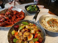 -巴厘龙虾·榜首油焖大虾(音乐学院·沿江酒馆店)