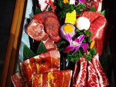 黑牛六拼-明洞阿姨·韩式酱蟹烤肉·创意料理(三元桥店)