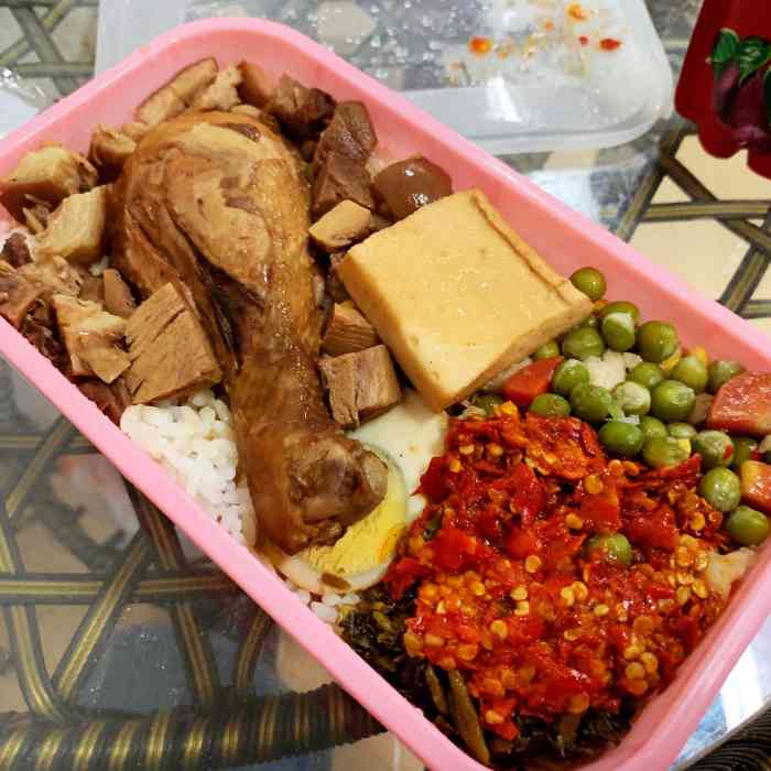 鲁桂芬剁椒拌饭鲜食记(观音桥店)-"观音桥洋河路上的一家快餐店.