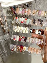 -涂tu指甲日式美甲美睫店