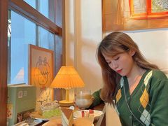 -C.Y Cafe