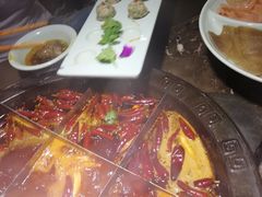 -红九格老火锅(三峡广场店)