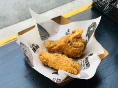 美式炸鸡翅-Grinder 绞肉机汉堡(武定路店)