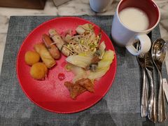 -鲜艳全日餐厅(长江之舟华邑酒店)