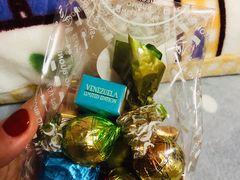 -VENCHI 闻绮(上海佛罗伦萨小镇店)