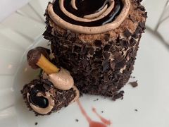 招牌树根蛋糕-莫斯科餐厅