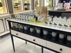 -日上免税行(浦东机场五店)